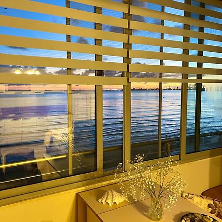 Cozy Beachfront Room ดูร์เรส ภายนอก รูปภาพ
